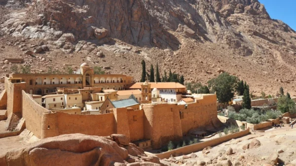 Ικανοποίηση της Αθήνας από τις  αιγυπτιακές δεσμεύσεις για την Μονή Αγίας Αικατερίνης Σινά ότι δεν αλλάζει το καθεστώς