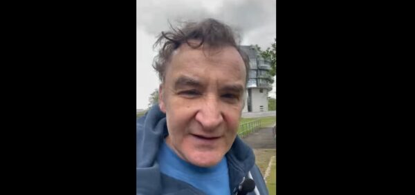 Νίκος Ορφανός: Χειρουγήθηκε στο Αννόβερο – «Είχα έναν όγκο στο κεφάλι, πέρασε κι αυτό» – Βίντεο