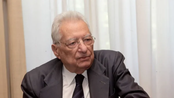 Πέθανε ο πρώην υπουργός Εξωτερικών Πέτρος Μολυβιάτης σε ηλικία 97 ετών