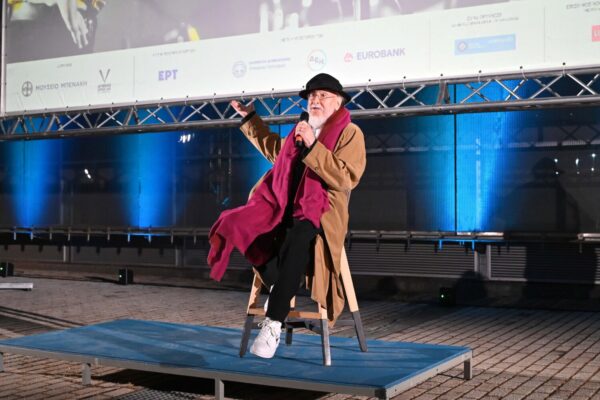 «Χαίρω πολύ, Σαββόπουλος» – Το ντοκιμαντέρ του Λάκη Παπαστάθη που ψηφιοποίησε το Αρχείο της ΕΡΤ, διαθέσιμο στο ERTFLIX