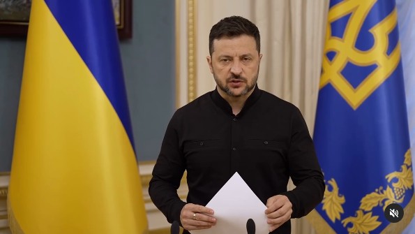 Ζελένσκι: “Είναι η γή μας δεν θα αποσύρουμε τα στρατεύματα μας από το έδαφος μας», οι πρώτες δηλώσεις του μετά το τηλεφώνημα Τράμπ – Πούτιν