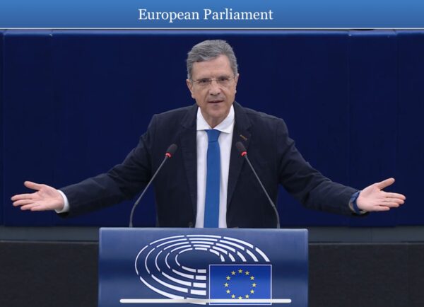 «Ναι» της Κομισιόν στην πρόταση Αυτιά για κεντρικό όργανο κατάσβεσης πυρκαγιών