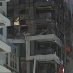 «Όχι» από ΗΠΑ και Ιράν σε διαπραγματεύσεις για εκεχειρία – O Τράμπ καλεί το Ηνωμένο Βασίλειο και άλλα έθνη να στείλουν πλοία για τα στενά του Ορμούζ