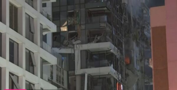 Τρείς νεκροί στο Ισραήλ από τις ιρανικές επιθέσεις και μεγάλες ζημιές σε κτίρια – Συνεχίζονται οι βομβαρδισμοί και από τις δύο πλευρές