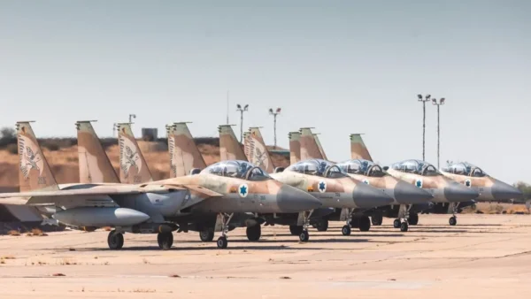 “Ο δρόμος προς την Τεχεράνη  έχει ανοίξει”: Οι IDF σχεδιάζουν  ισχυρότερες επιθέσεις στο Ιράν