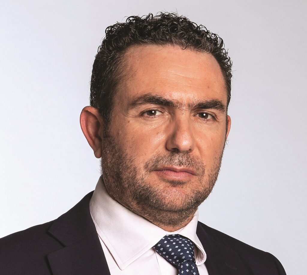 O Φώτης Καφαράκης στον ΣΚΑΙ – Η ανακοίνωση του σταθμού
