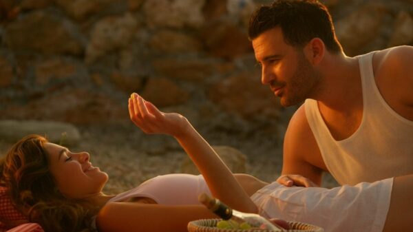 Νικηφόρος Βυθούλκας – Ο τραγουδιστής του έρωτα συγκινεί με τον νέο ύμνο στην αγάπη «Το Χαμόγελό σου»