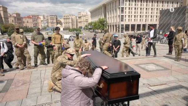 ΕΡΤNEWS: Το «Φάσμα» ταξιδεύει στο Κίεβο και καταγράφει το αποτύπωμα του πολέμου – Η κατάσταση στη Συρία: συνέντευξη με την υπεύθυνη διπλωματίας των Κούρδων – Απόψε, Δευτέρα 02.06.2025