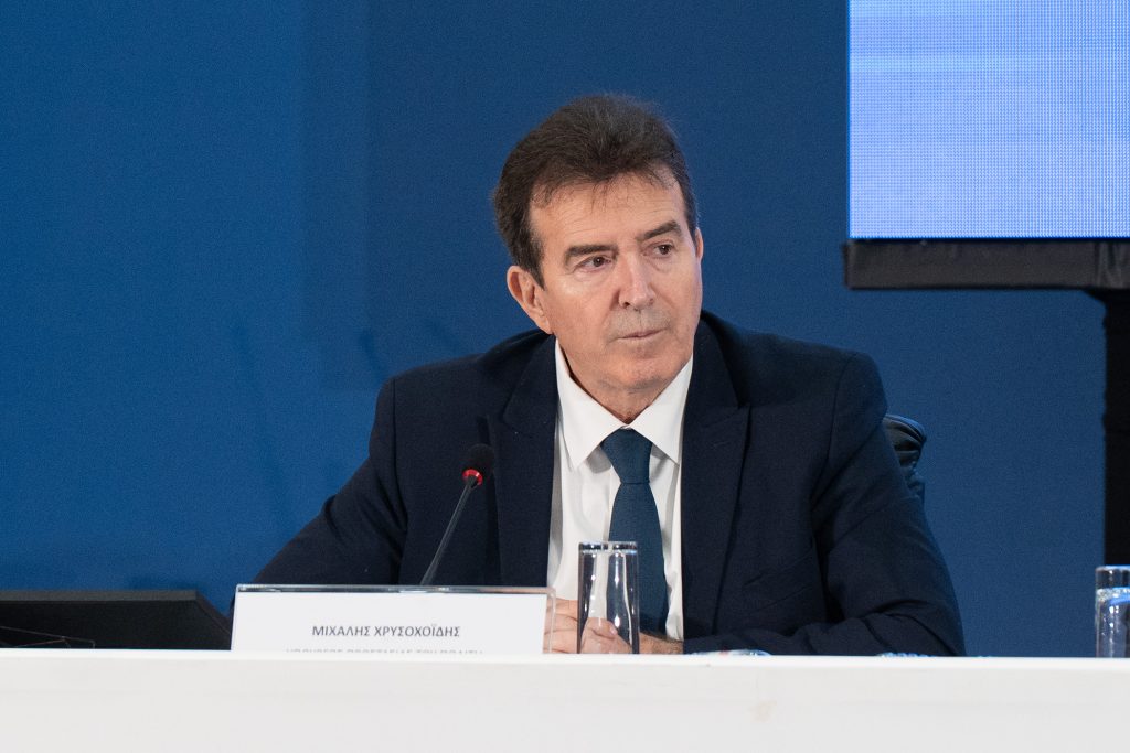 Μήνυση Χρυσοχοΐδη στον 42χρονο μαστροπό που συνέλαβε το ελληνικό FBI – Τρομοκρατούσε τα θύματά του επικαλούμενος το όνομα του υπ. Προστασίας του Πολίτη