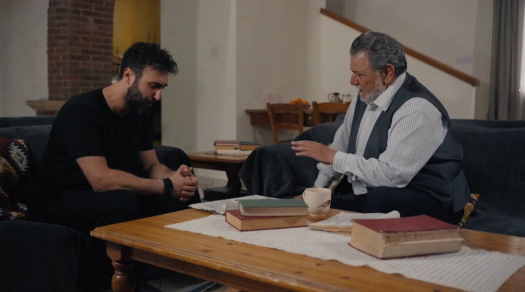 «Η Γη της Ελιάς»: Ο Αποστόλης συνέρχεται από τον τραυματισμό αλλά ο Πότης μπαίνει στο δωμάτιο του νοσοκομείου με σκοπό να τον αποτελειώσει