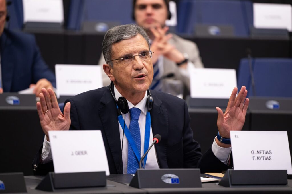 Απάντηση Κομισιόν σε Γ.Αυτιά: Αυστηρό νομικό πλαίσιο προστασίας των καταναλωτών από παράνομες ηλεκτρονικές πλατφόρμες