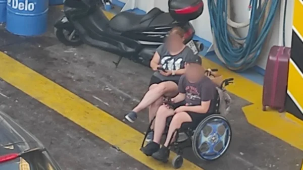 Κυρώσεις με εντολή Κικίλια, σε πλοίαρχο και πλήρωμα  για το παιδί ΑμεΑ που ταξίδεψε στο γκαράζ ferry boat στη Θάσο