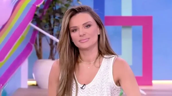 Ελένη Τσολάκη: Το OPEN την αποχαιρετά μετά από πέντε χρόνια συνεργασίας – Συγκίνηση στην τελευταία εκπομπή (βίντεο)