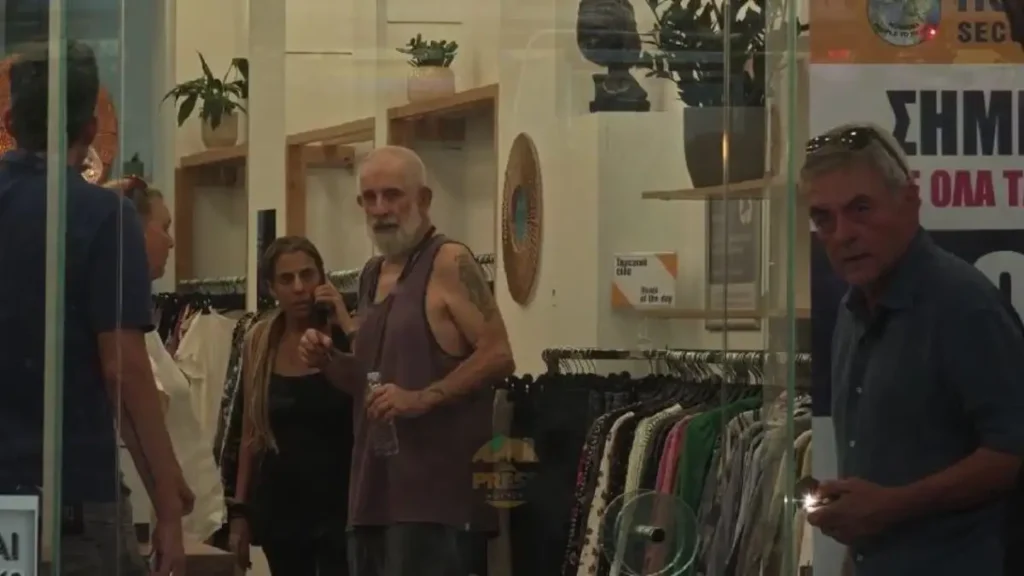 Κάηκε το σπίτι του Πέτρου Φιλιππίδη στην Πατησίων – Καλά στην υγεία του ο ηθοποιός που βρισκόταν μέσα