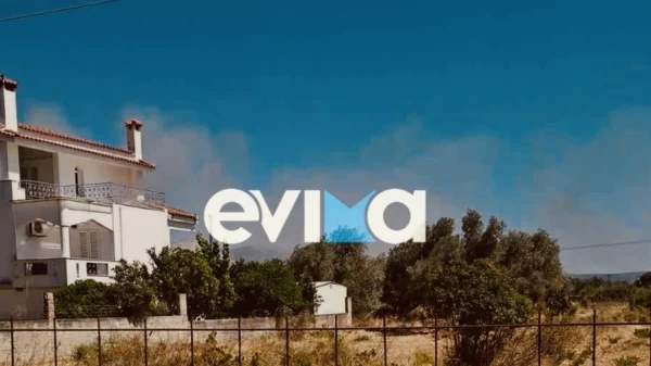 Μεγάλη φωτιά στο Αλιβέρι: Aπειλούνται σπίτια – Ήχησε το 112 για εκκένωση δύο οικισμών – Βίντεο