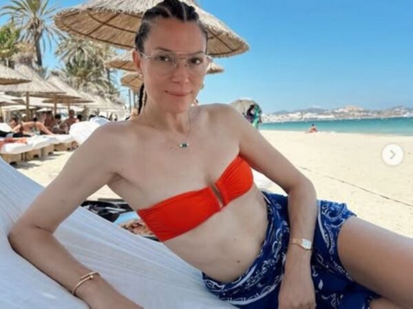 Βίκυ Καγιά: Tο φωτογραφικό άλμπουμ από τις διακοπές της στην Ίμπιζα