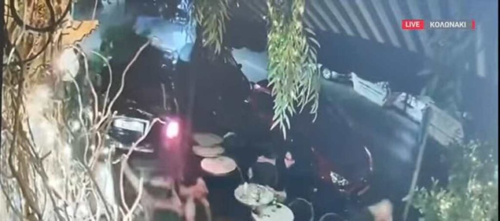 Κολωνάκι: Βίντεο – ντοκουμέντο από την τυφλή πορεία του τζιπ που έπεσε πάνω στους θαμώνες εστιατορίου