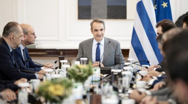 Μητσοτάκης: 25 μεταρρυθμίσεις έως τέλος της χρονιάς – Να μη χαθεί ούτε ευρώ από το Ταμείο Ανάκαμψης στους επόμενους 12 μήνες