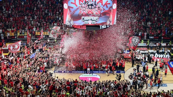 Στον Ολυμπιακό το ΣΕΦ για 49 χρόνια – Η ανακοίνωση της κυβέρνησης – Συνάντηση Μητσοτάκη με Αγγελόπουλους