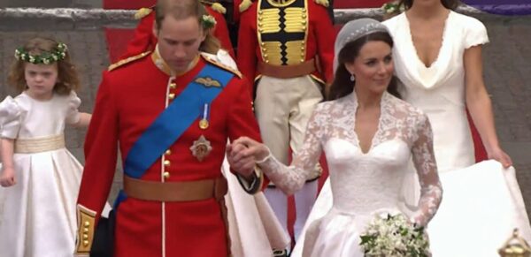 OPEN: «THE PALACE AND THE PRESS» – Σε πρώτη τηλεοπτική μετάδοση το ντοκιμαντέρ για τη βασιλική οικογένεια της Βρετανίας