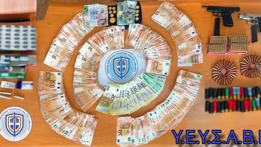 Θεσπρωτία: «Τσακίσου φέρε 150 ευρώ και φύγε» – Οι σοκαριστικοί διάλογοι των τελωνειακών Μαυρομματίου που χρηματίζονταν για να κάνουν τα στραβά μάτια