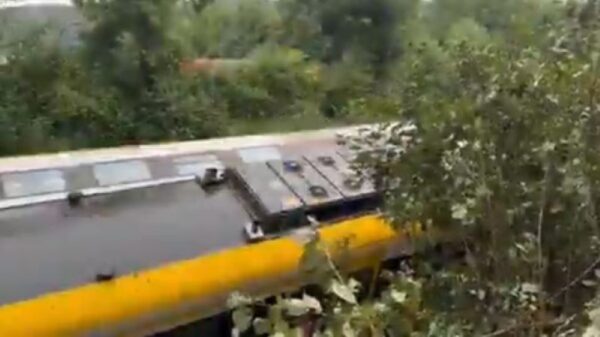 Εκτροχιάστηκε τρένο στη Γερμανία: Τουλάχιστον τρεις νεκροί και πολλοί  τραυματίες – Βίντεο