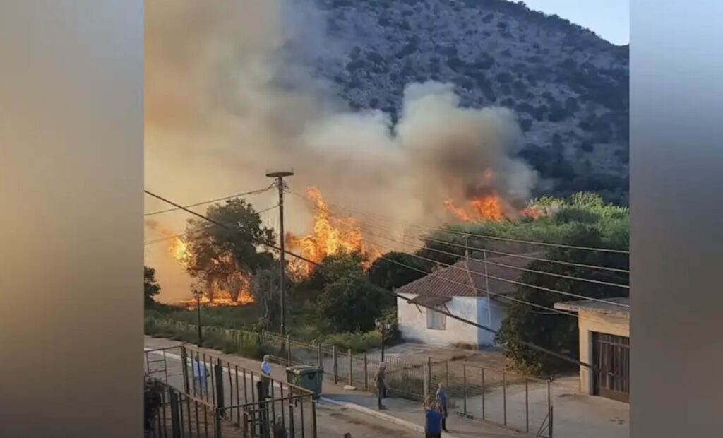 Πύρινος εφιάλτης σε Πρέβεζα και Άρτα – Εκκενώσεις σε πολλά χωριά της περιοχής
