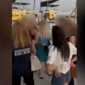 Στη Σαντορίνη ελεγκτές της ΑΑΔΕ – Συνολικά πρόστιμα 34.140 ευρώ