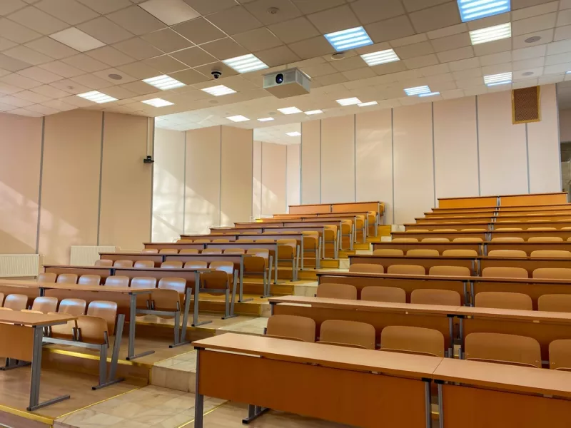 Κόντρα κυβέρνησης – ΠΑΣΟΚ για τα ιδιωτικά Πανεπιστήμια: Ανεκδιήγητες ανακοινώσεις – Τελικά ήρθε η Σορβόννη, κ. Μαρινάκη;»