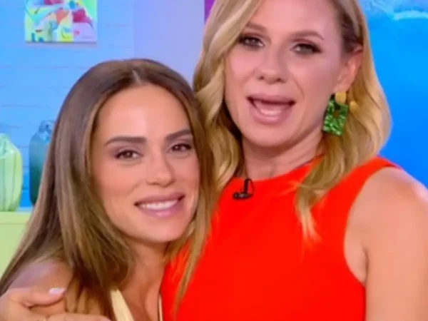 Κατερίνα Καραβάτου: Αποχαιρέτησε συγκινημένη την Μαρία Αντωνά – “Σε αγαπάμε και θα μας λείψεις” (βίντεο)