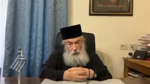 Έκκληση Δαμιανού στις κυβερνήσεις Ελλάδας και Αιγύπτου: «Κινδυνεύει η ζωή μου» – Βίντεο από τα επεισόδια στη Μονή Σινά