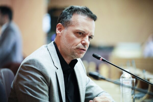 Δούκας σε πρέσβη Ισραήλ: Δεν δεχόμαστε μαθήματα δημοκρατίας από όσους σκοτώνουν αμάχους