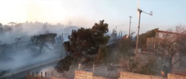 Φωτιά στην Ανατολική Αττική: Βελτιωμένη η εικόνα στα πύρινα μέτωπα – Καταγγελία για εμπρησμό – Βρέθηκε γκαζάκι στην Ανάβυσσο (βίντεο)