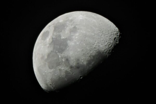 Απόψε το Μαύρο φεγγάρι και η νύχτα με το απόλυτο σκοτάδι