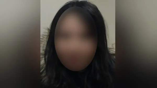 Παλαιό Φάληρο: «Ερευνάται αν η μητέρα ήθελε να ξεφορτωθεί το παιδί, σε ρηχά νερά ο πνιγμός», λέει ο ιατροδικαστής για το νεκρό κοριτσάκι