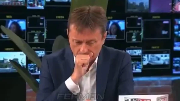 Σοκ στον τηλεοπτικό αέρα: Η στιγμή που Σέρβος υπουργός παθαίνει  εγκεφαλικό ενώ έδινε συνέντευξη