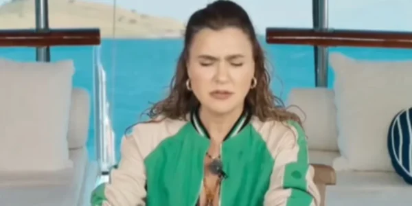 Viral το βίντεο της Τουρκάλας τραγουδίστριας  που ερμηνεύει με πάθος το «Όλα σε θυμίζουν»