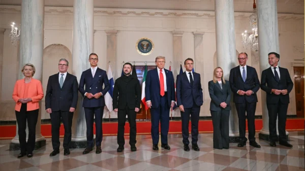 Οι εγγυήσεις ασφαλείας και η τριμερής στο επίκεντρο του διαλόγου στον Λευκό Οίκο με τους Ευρωπαίους ηγέτες – Η Ρωσία αποδέχθηκε τις εγγυήσεις ασφαλείας για την Ουκρανία, λέει ο Τράμπ