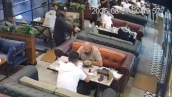 Τουρκία: Εν ψυχρώ εκτέλεση προέδρου ποδοσφαιρικής ομάδας σε εστιατόριο – 17χρονος ο δράστης – Σοκαριστικό βίντεο