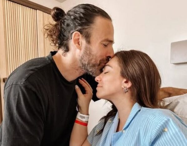 Ευρυδίκη Βαλαβάνη – Γρηγόρης Μόργκαν: Η πρώτη βόλτα στην παραλία με τον 1,5 μηνών γιο τους – Βίντεο