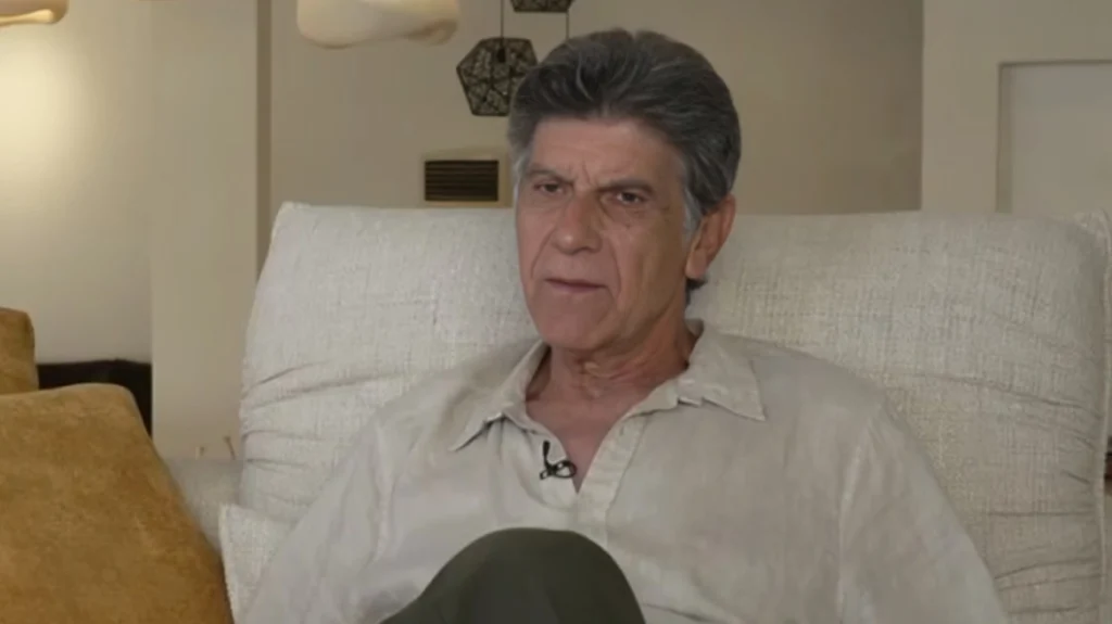 Γιάννης Μπέζος: Οι καλλιτέχνες δεν δικαιούνται να λένε κουράστηκα, τους λέω «να πάτε στην οικοδομή να ξεκουραστείτε» (βίντεο)