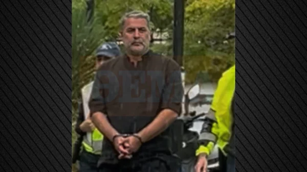 Βασίλης Μπισμπίκης: Με χειροπέδες στην Ευελπίδων, o χορός και το γλέντι στη Μεταμόρφωση πριν από το τροχαίο και τις ζημιές στη Φιλοθέη (βίντεο)