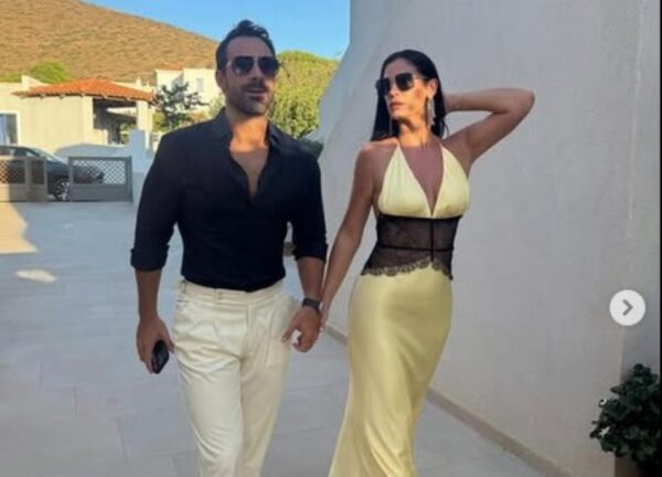 Χριστίνα Μπόμπα  : Στην Άνδρο με τον Σάκη Τανιμανίδη για το γάμο φιλικού ζευγαριού – Βίντεο με τον ξέφρενο χορό της