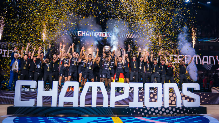 EuroBasket 2025: Η Γερμανία χρυσή πρωταθλήτρια Ευρώπης σε έναν τελικό θρίλερ με την Τουρκία (βίντεο)