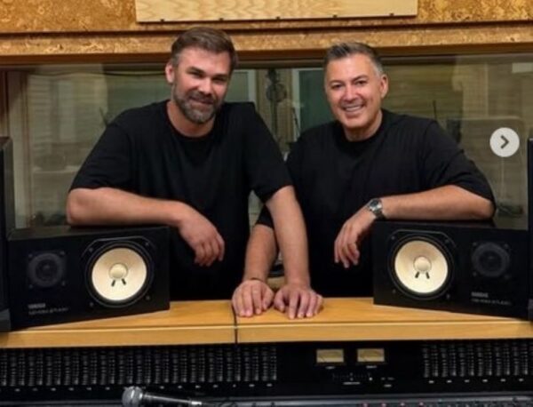 Νίκος Μακρόπουλος – Γιώργος Σαμπάνης: Μαζί στο στούντιο πριν τη συνύπαρξή τους σε γνωστό νυχτερινό κέντρο – Φωτογραφίες