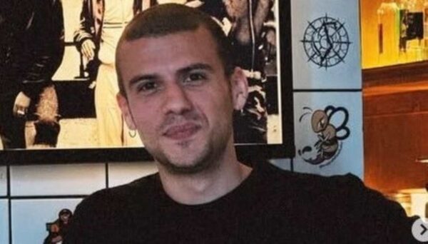 Συνελήφθη ο γιός του Σωκράτη Μάλαμα, Γιάννης,  για επίθεση σε αστυνομικό