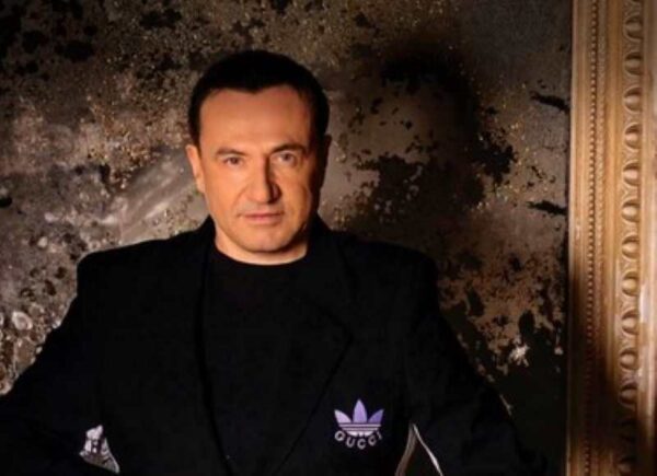 Λευτέρης Πανταζής: Οι φωτογραφίες από τα νιάτα του με μακρύ μαλλί