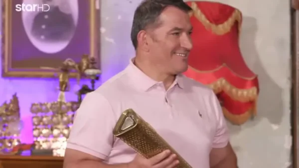 Πύρρος Δήμας: Η αντίδραση της ΕΟΕ για την πώληση της Ολυμπιακής δάδας  στο Cash or Trash – «Την έδωσα για καλό σκοπό», απαντά ο Ολυμπιονίκης