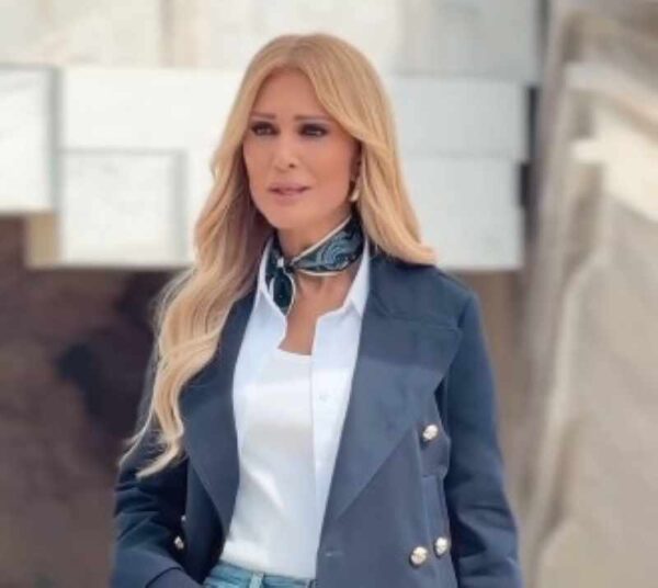 Νατάσα Θεοδωρίδου: Το απολαυστικό βίντεο να τραγουδά με την κόρη της