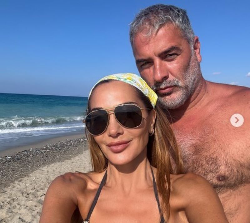 Δέσποινα Βανδή – Βασίλης Μπισμπίκης: Νέες φωτογραφίες από τις διακοπές τους στην Κρήτη